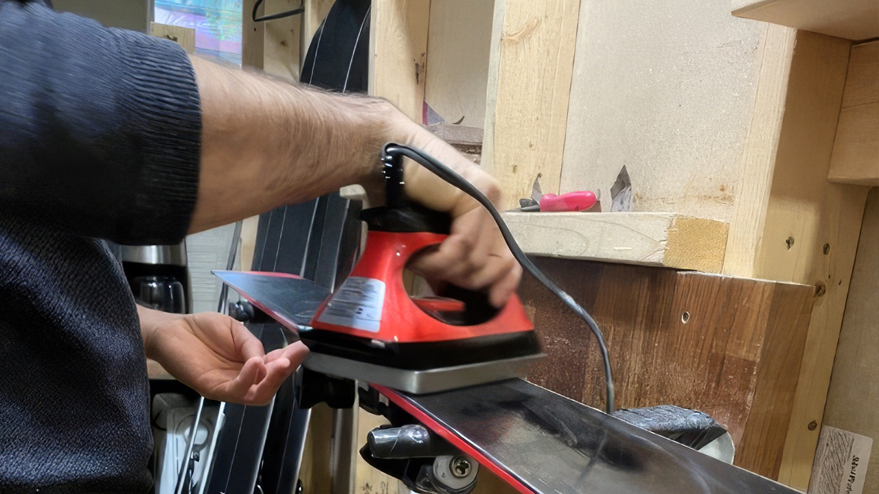 Ad lander ski waxing rental